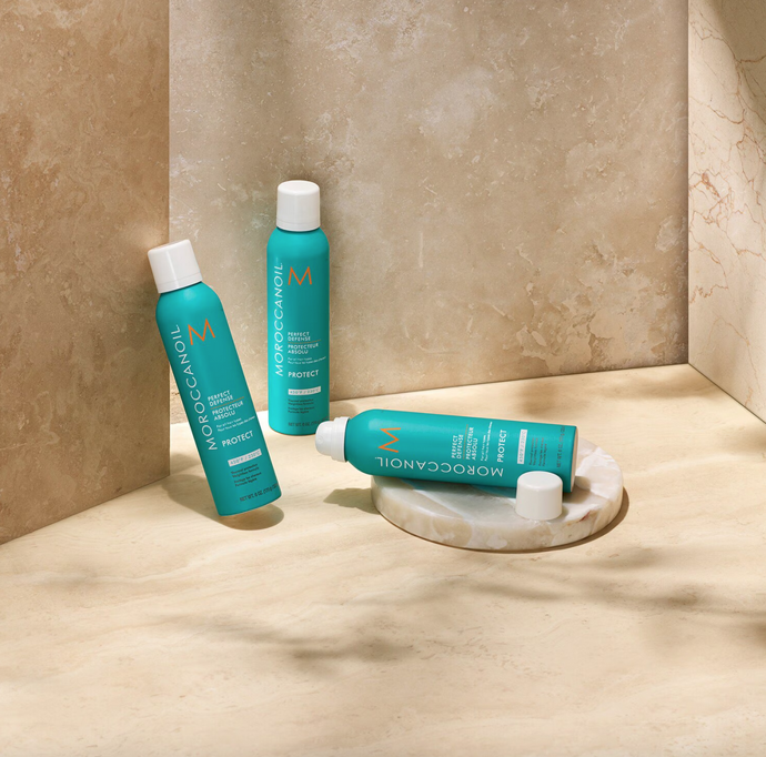 Moroccanoil Perfect Defense je sprej chránící teplo, který pomáhá udržovat zdravé vlasy ochranou proti tepelnému poškození horkými nástroji. 920 Kč
Moroccanoil Perfect Defense je sprej chránící teplo, který pomáhá udržovat zdravé vlasy ochranou proti tepelnému poškození horkými nástroji. 920 Kč