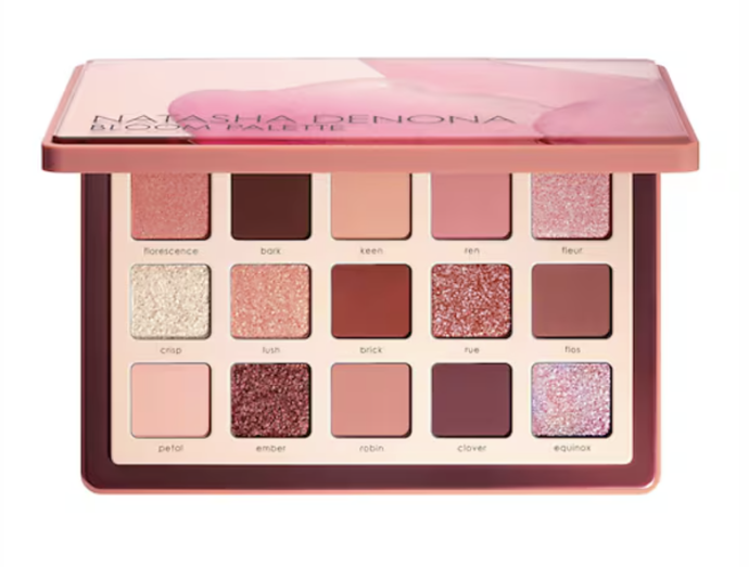 Paleta očních stínů Bloom Palette, Natasha Denona, prodává Sephora, 1990 Kč
