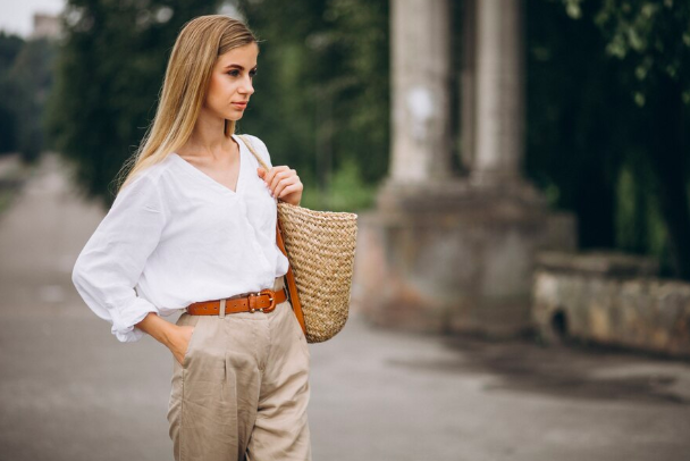 V létě je často těžké skloubit pohodlí, eleganci a praktičnost. 
