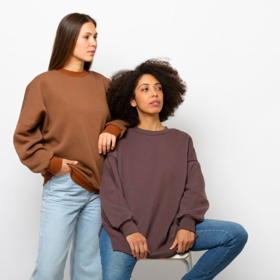 Volnost, pohodlí, vzdušnost, to je oversize oblečení, které je ideální pro letní dny.
Volnost, pohodlí, vzdušnost, to je oversize oblečení, které je ideální pro letní dny.