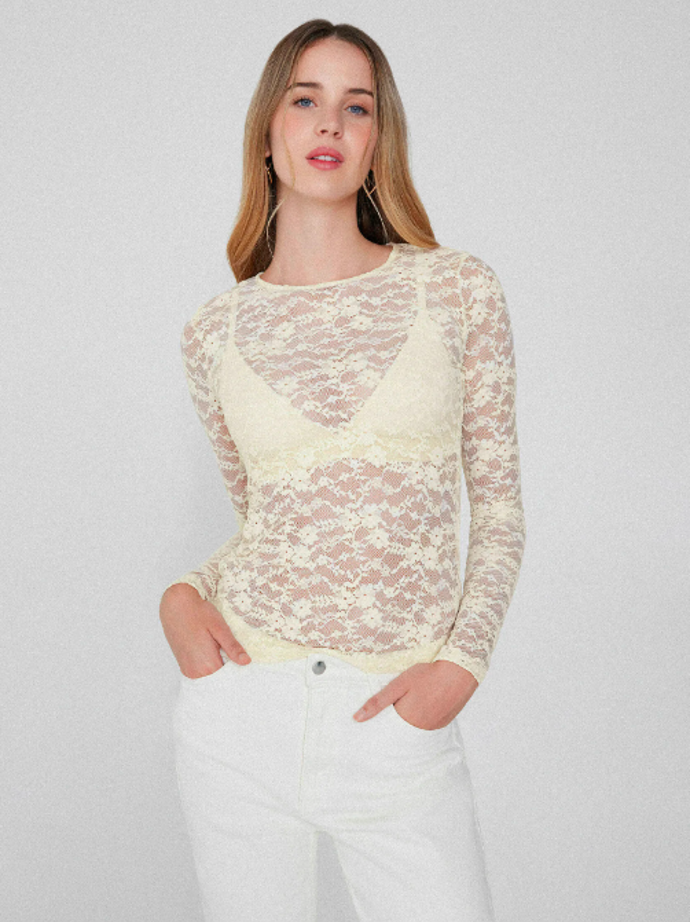 Krajkový top, Tezenis, 579 Kč
