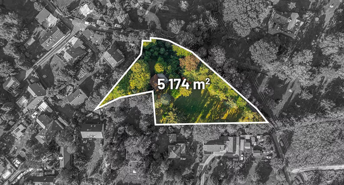 Rodinný dům má užitnou plochu 157 metrů čtverečních, terasu 41 metrů čtverečních a velký pozemek.
Rodinný dům má užitnou plochu 157 metrů čtverečních, terasu 41 metrů čtverečních a velký pozemek.