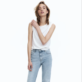 H&M, 679 Kč
H&M, 679 Kč