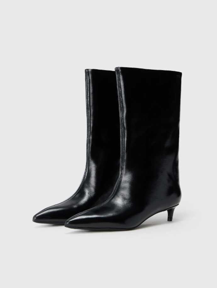 Kozačky stiletto, BOSS, 7180 Kč
