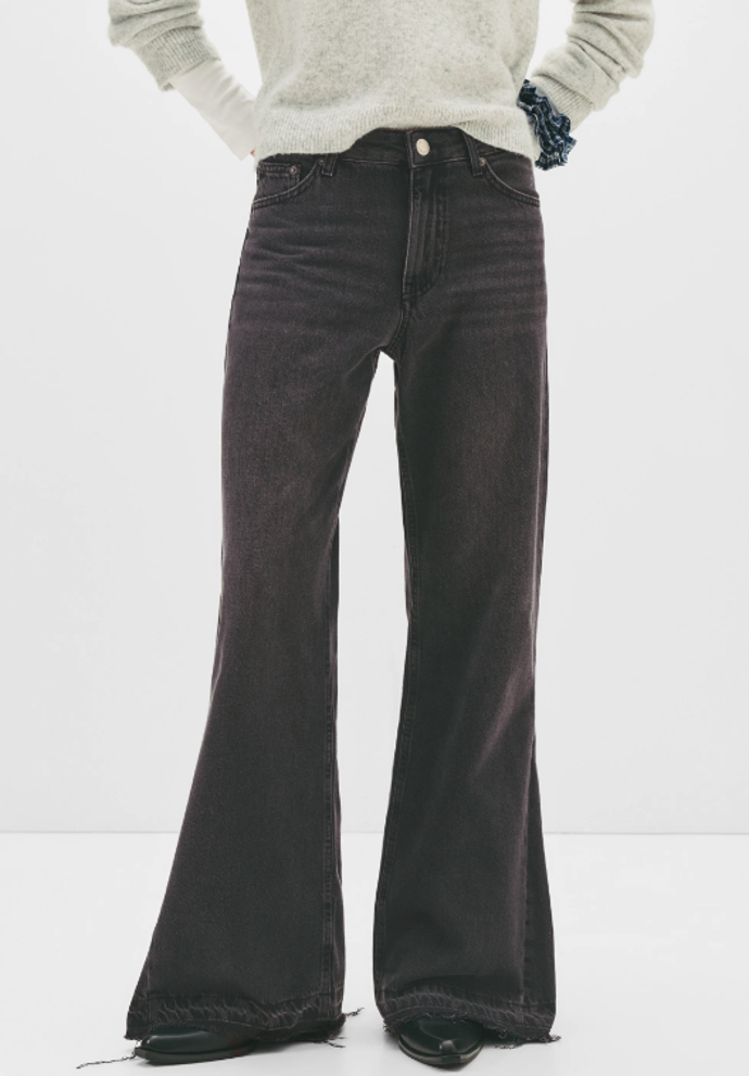 Černé džíny, PULL&BEAR, 849 Kč
