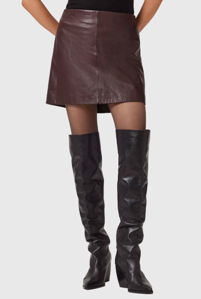 Kožená sukně, AllSaints, 4750 Kč
Kožená sukně, AllSaints, 4750 Kč