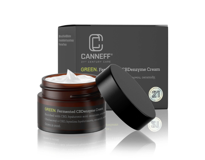 Fermentovaný CBDenzyme krém, Caneff, 737 Kč

Intenzivní noční pleťová kúra s obsahem CBD, prebiotik*, eco-ceramidů a kyseliny hyaluronové pro komplexní anti-aging efekt. Hydratuje, zvláčňuje a optimalizuje přirozený mikrobiom pokožky.
