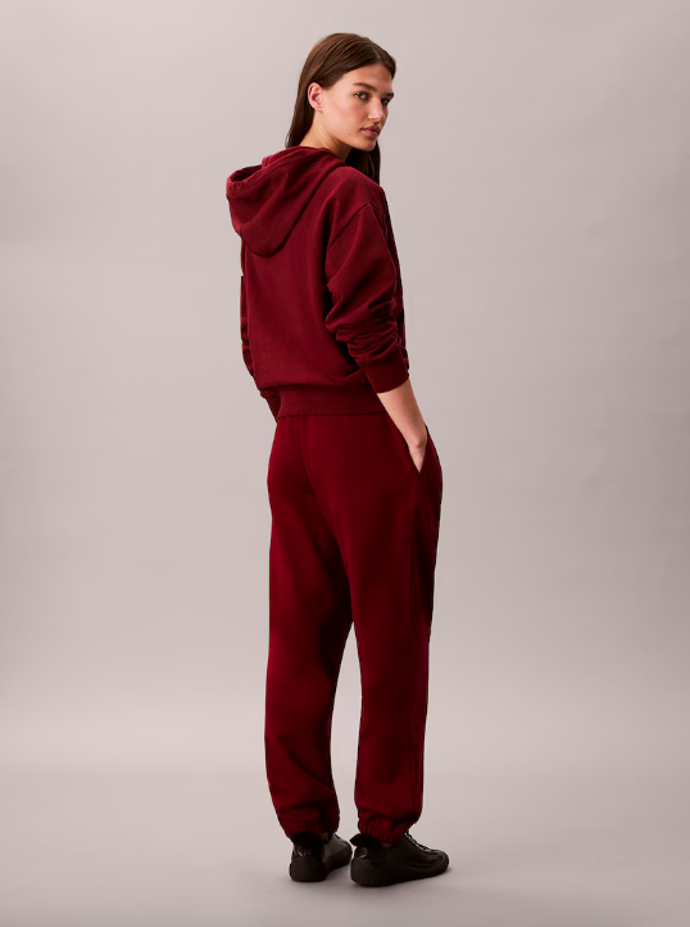 Calvin Klein 2124 Kč
Calvin Klein 2124 Kč