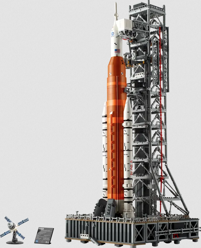 NASA Artemis Space Launch System, 6499 Kč
