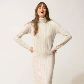 Svetrové šaty, Just Cashmere, 15940 Kč
Svetrové šaty, Just Cashmere, 15940 Kč
