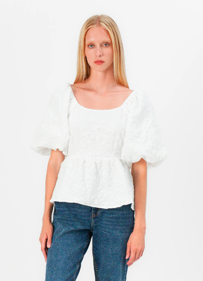 Top, Pieces, 890 Kč
