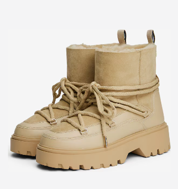 TOMMY HILFIGER 4990 Kč
