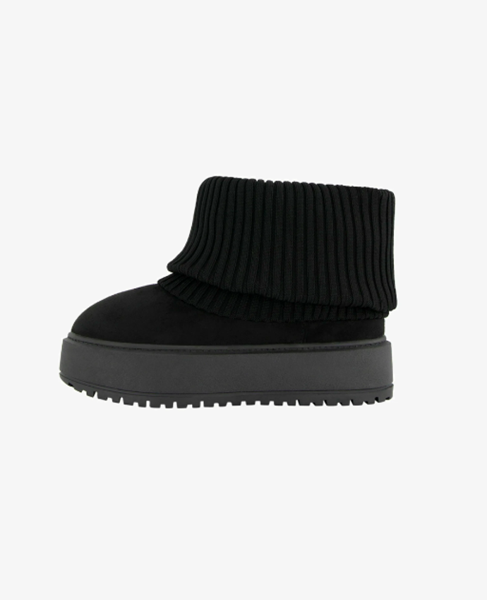 Zimní boty, Bershka, 1199 Kč
Zimní boty, Bershka, 1199 Kč