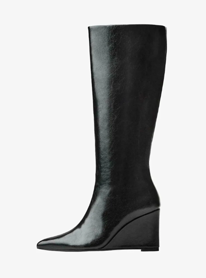 Boty na klínu, Bershka, 1599 Kč
