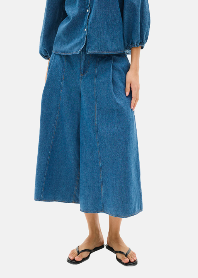 Culottes kalhoty, InWear, 3600 Kč
Culottes kalhoty, InWear, 3600 Kč