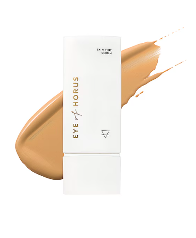 Přírodní hydratační make-up Second Skin, Eye of Horus, 1 490 Kč, prodává Elobe
