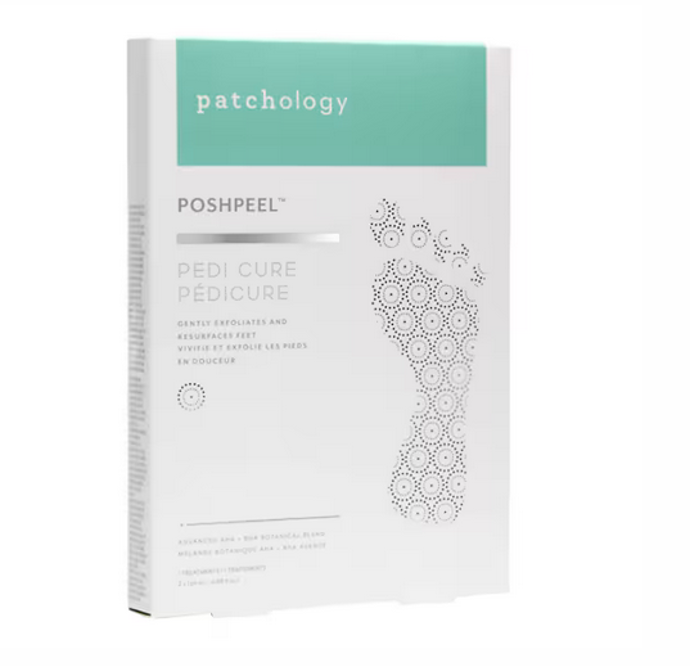 PATCHOLOGY  Ponožkové masky Poshpeel Exfoliating Pedicure od Patchology jsou vyrobeny z látky, která přilne k nohám, 355 Kč
