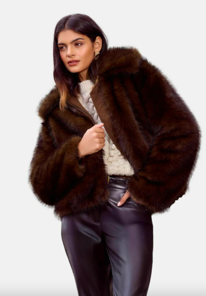 Bunda z umělé kožešiny Friends Like These, 3 145 Kč, prodává Zalando
Bunda z umělé kožešiny Friends Like These, 3 145 Kč, prodává Zalando