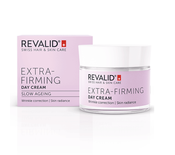 Revalid Extra-Firming Day Cream (50ml), 679 Kč (cena v lékárnách BENU)
Viditelně vypíná, zpevňuje a redukuje vrásky a jemné linky. Je lehký a rychle se vstřebává. Perfektní jako podklad pod make-up. Intenzivně hydratuje a zlepšuje elasticitu pokožky již za 14 dní. Pro hladkou a rozjasněnou pleť po celý den.
Revalid Extra-Firming Day Cream (50ml), 679 Kč (cena v lékárnách BENU)
Viditelně vypíná, zpevňuje a redukuje vrásky a jemné linky. Je lehký a rychle se vstřebává. Perfektní jako podklad pod make-up. Intenzivně hydratuje a zlepšuje elasticitu pokožky již za 14 dní. Pro hladkou a rozjasněnou pleť po celý den.