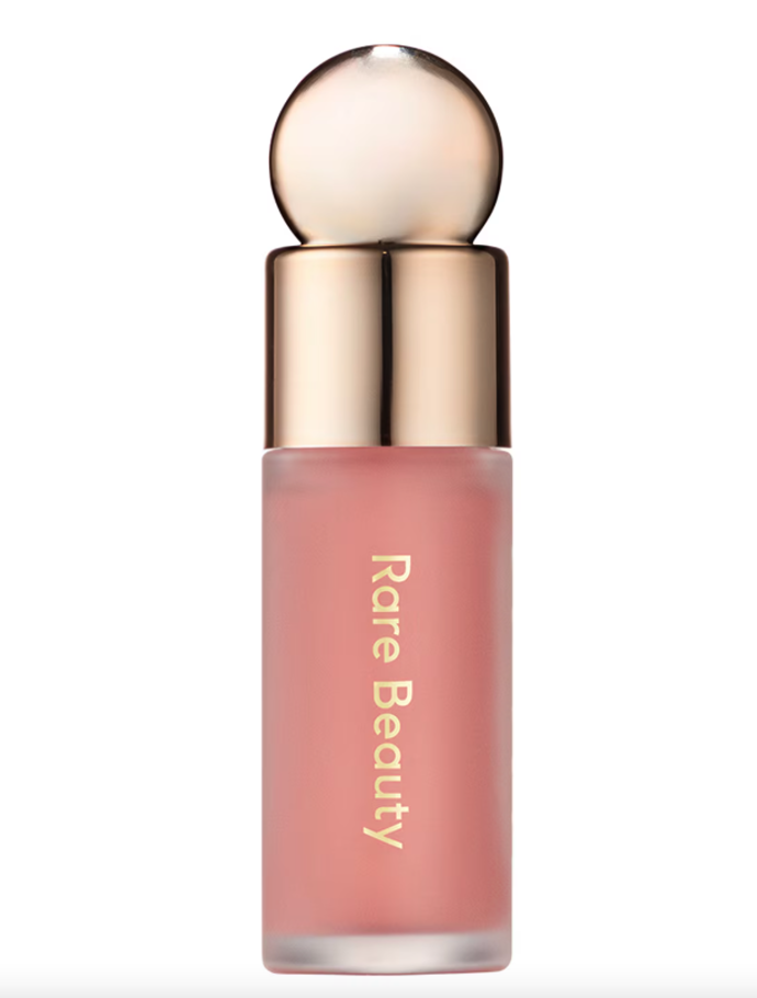 Tekutá mini tvářenka Soft Pinch, Rare Beauty, 520 Kč, odstín Hope, prodává Sephora
