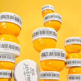 Sol de Janeiro, Brazilian Bum Bum Cream, tělový krém, 540 Kč
Sol de Janeiro, Brazilian Bum Bum Cream, tělový krém, 540 Kč