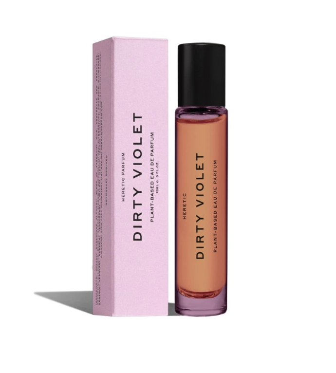 Přírodní parfém Heretic Parfum Dirty Violet, 1 690 Kč (15 ml), prodává Líčírna Organics
