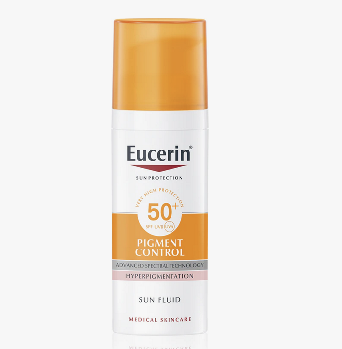 Máte pigmentové skvrny a obáváte se pobytu na sluníčku? Už nemusíte, ochranná emulze proti hyperpigmentaci pleti SPF 50+ Eucerin Sun Pigment Control se o vše postará. Lehká textura se rychle vstřebává a každý den tak chrání pleť před vznikem tmavých skvrn a nerovnoměrného tónu způsobeného slunečním zářením. 560 Kč
