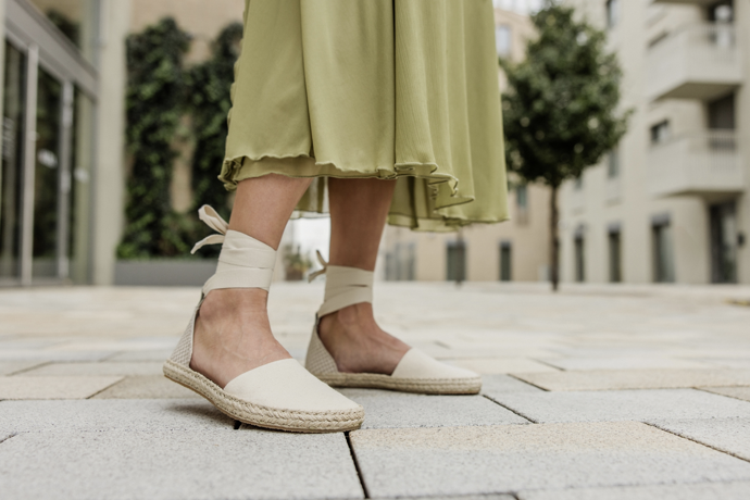 Barefoot sandály, 3200 Kč
