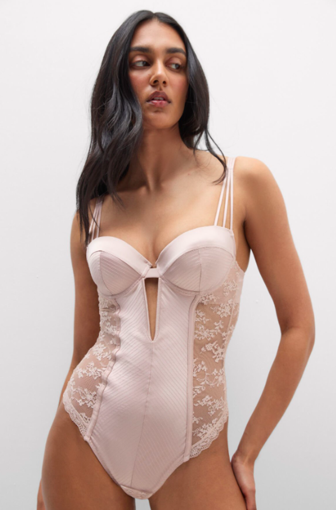 Body, Intimissimi, 1449 Kč

Tento kousek pořídíte během Dnů Marianne 2026 se slevou 20 %. 
