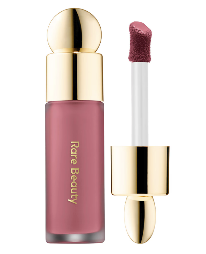 Tekutá tvářenka Soft Pinch, Rare Beauty, 760 Kč, odstín Believe, prodává Sephora
Tekutá tvářenka Soft Pinch, Rare Beauty, 760 Kč, odstín Believe, prodává Sephora
