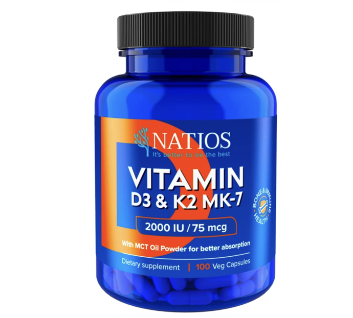 Natios Vitamin D3 & K2 nabízí silnou kombinaci dvou důležitých vitamínů, které jsou klíčové nejen pro udržení zdraví kostí, ale také pro posílení funkce imunitního systému. 349 Kč
