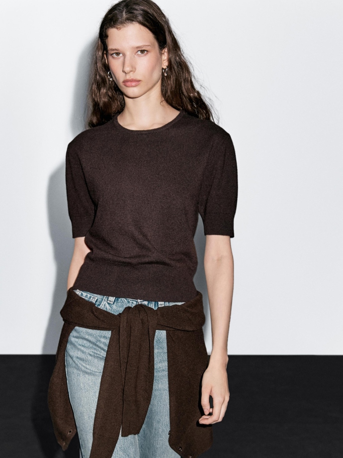 Svetr, Massimo Dutti, 1599 Kč
Svetr, Massimo Dutti, 1599 Kč