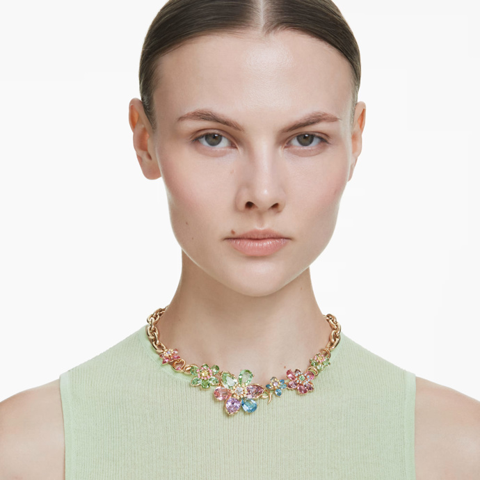 Květinový náhrdelník, Swarovski, 14 500 Kč 
