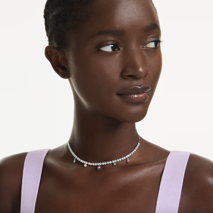 Náhrdelník Ariana Grande x Swarovski, 5 800 Kč 
