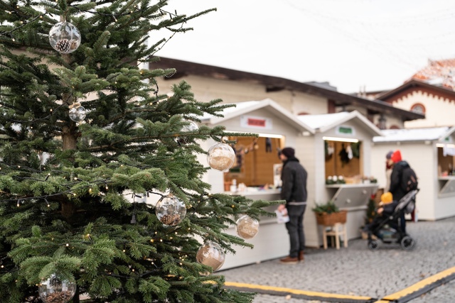 Advent v Holešovické tržnici láká na svařák pod širým nebem a kouzelné trhy s příběhem Advent v Holešovické tržnici láká na svařák pod širým nebem a kouzelné trhy s příběhem