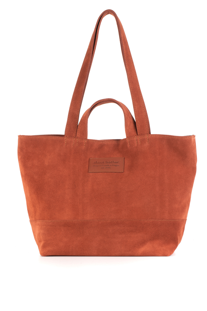 .about leather., 8500 Kč

