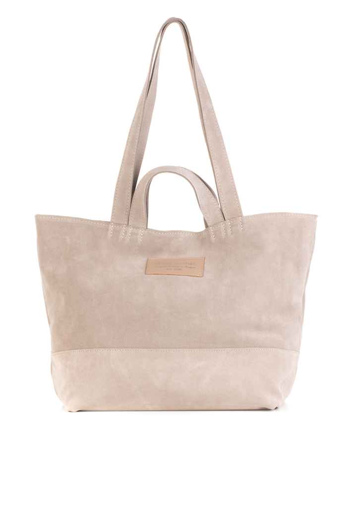 .about leather., 8500 Kč
