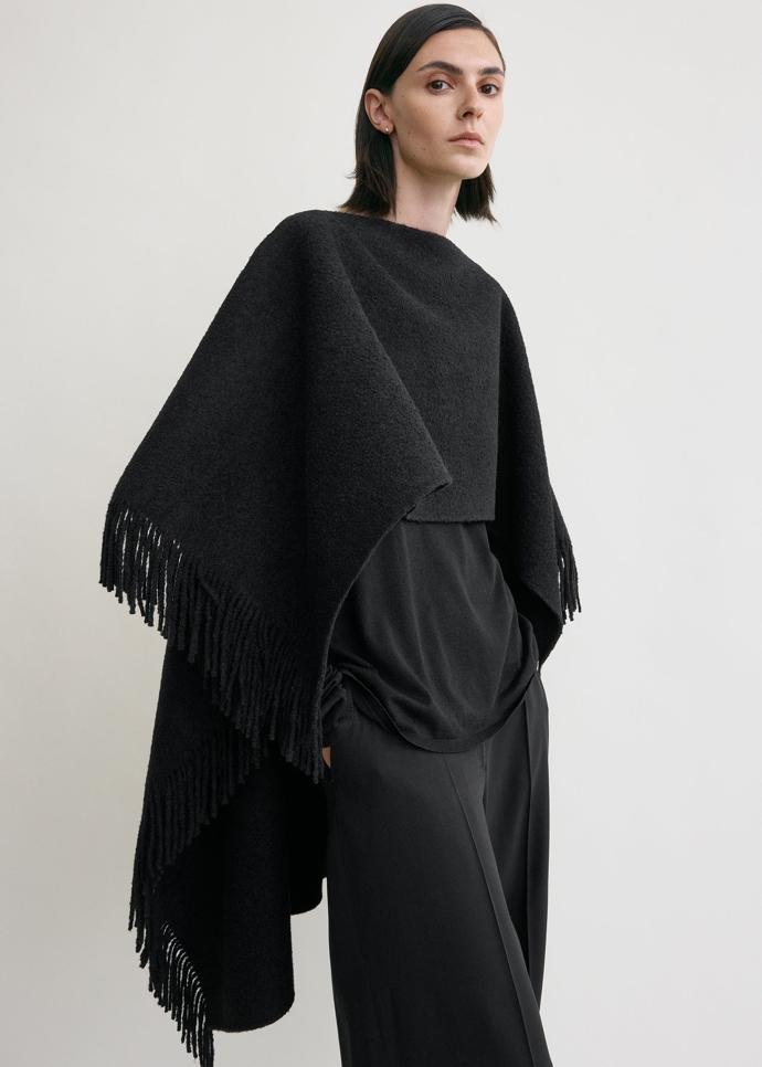 Toteme, 580 eur
