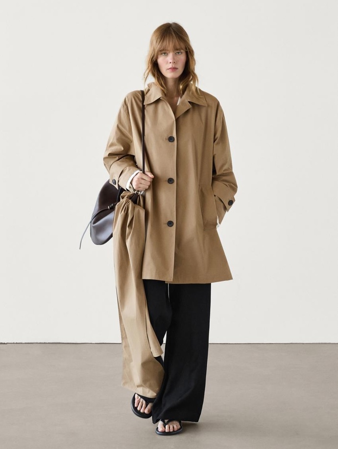 Trenčkot, Massimo Dutti, 3299 Kč
Trenčkot, Massimo Dutti, 3299 Kč