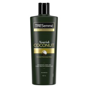 Šampon Nourish Coconut, TRESemmé, přibližná cena 130 Kč. 
