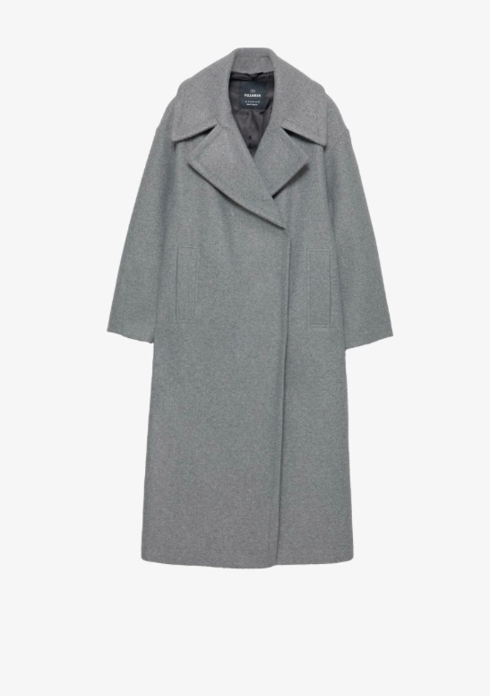 Rovný kabát, PULL&BEAR, 1 799 Kč
