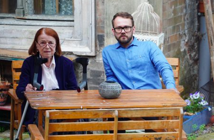 Před kamerou se Adam potkal také s legendární Ivou Janžurovou
Před kamerou se Adam potkal také s legendární Ivou Janžurovou