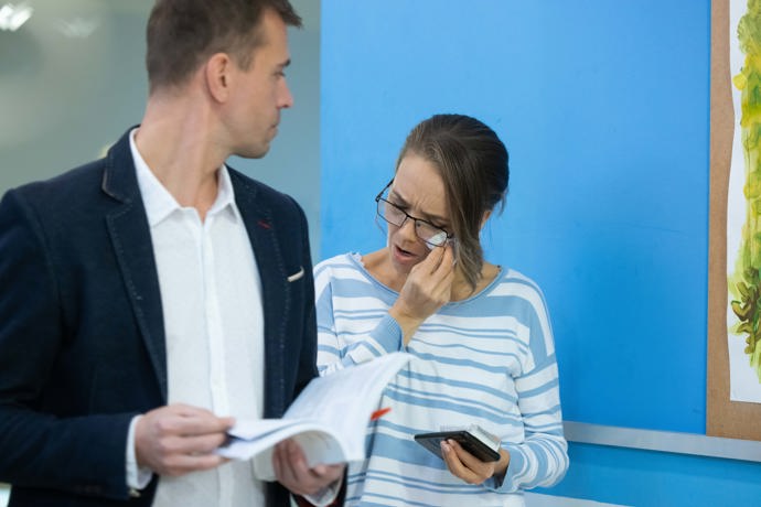 Nekonečný seriál Ulice sleduje dramatické osudy několika rodin žijících v sousedství
Nekonečný seriál Ulice sleduje dramatické osudy několika rodin žijících v sousedství