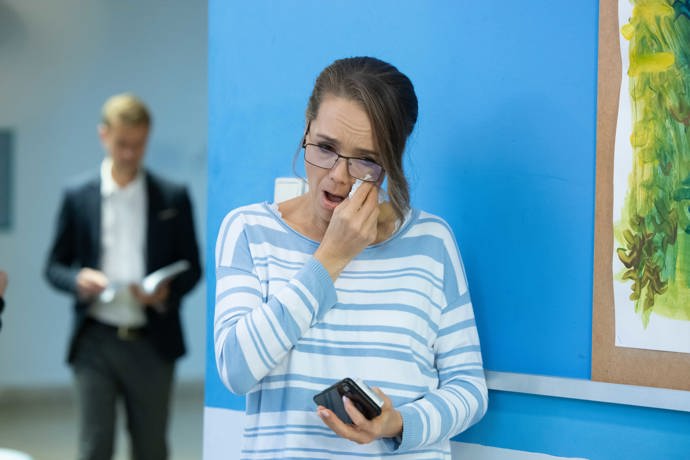Nekonečný seriál Ulice sleduje dramatické osudy několika rodin žijících v sousedství
Nekonečný seriál Ulice sleduje dramatické osudy několika rodin žijících v sousedství