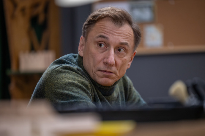 Nekonečný seriál Ulice sleduje dramatické osudy několika rodin žijících v sousedství
