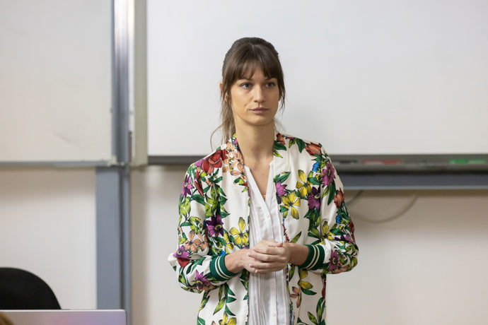 Nekonečný seriál Ulice sleduje dramatické osudy několika rodin žijících v sousedství
