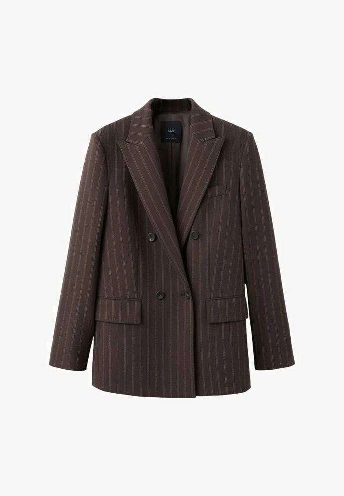 Sako Mango, 1 799 Kč, prodává Zalando
