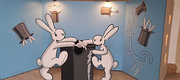 Večerníček byl víc než jen krátká pohádka na dobrou noc, stal se symbolem klidu a jistoty na konci dne. I po letech v sobě tyto příběhy nesou zvláštní atmosféru, která se jen těžko nahrazuje moderní produkcí.
Večerníček byl víc než jen krátká pohádka na dobrou noc, stal se symbolem klidu a jistoty na konci dne. I po letech v sobě tyto příběhy nesou zvláštní atmosféru, která se jen těžko nahrazuje moderní produkcí.
