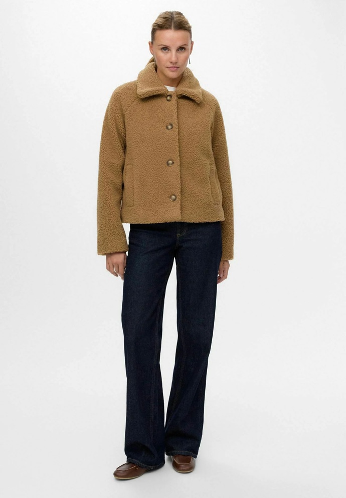 Bunda, Vero Moda, 1499 Kč
Bunda, Vero Moda, 1499 Kč