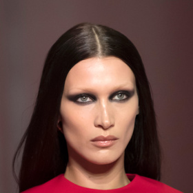Smokey eyes
Smokey eyes